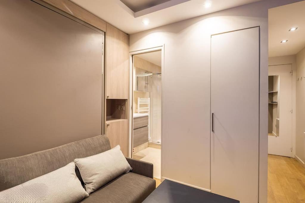 - 2 Pers Apartment Paris